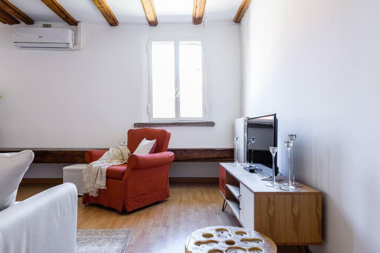 Altido Cozy Apt For 4 Close To Basilica Di Sant'Ambrogio Milán Exteriér fotografie