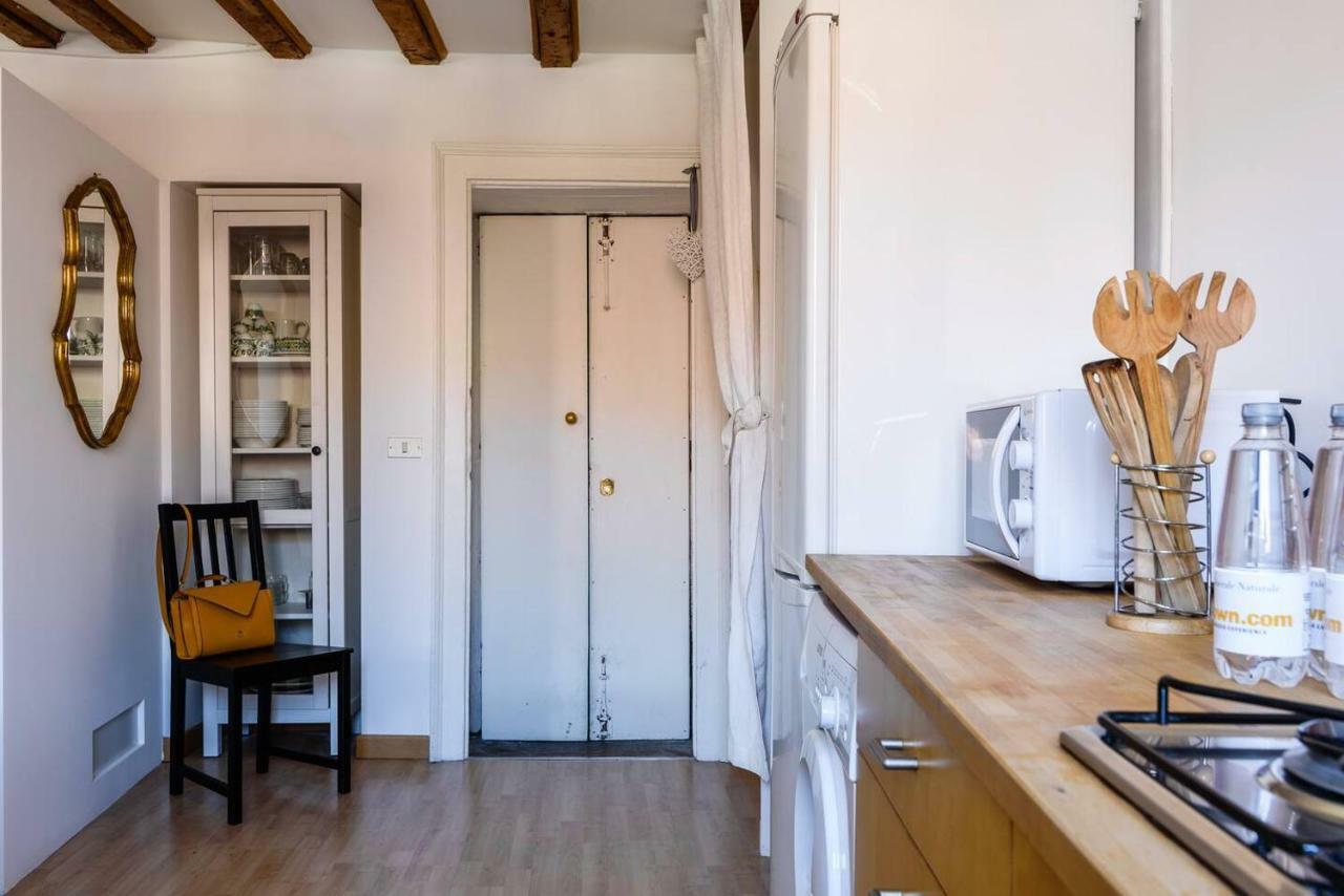 Altido Cozy Apt For 4 Close To Basilica Di Sant'Ambrogio Milán Exteriér fotografie